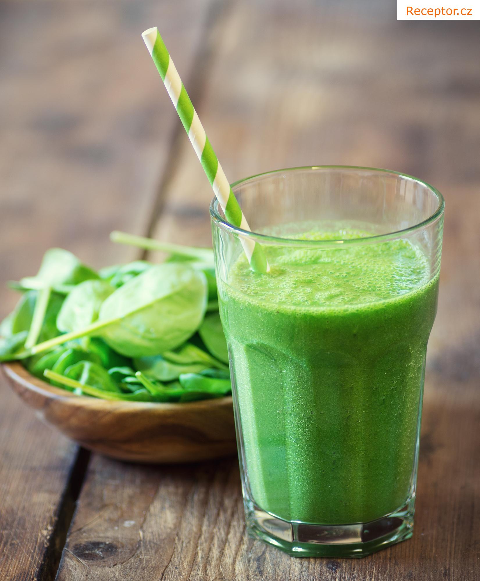 Jarní smoothie se špenátem a zelenými potravinami