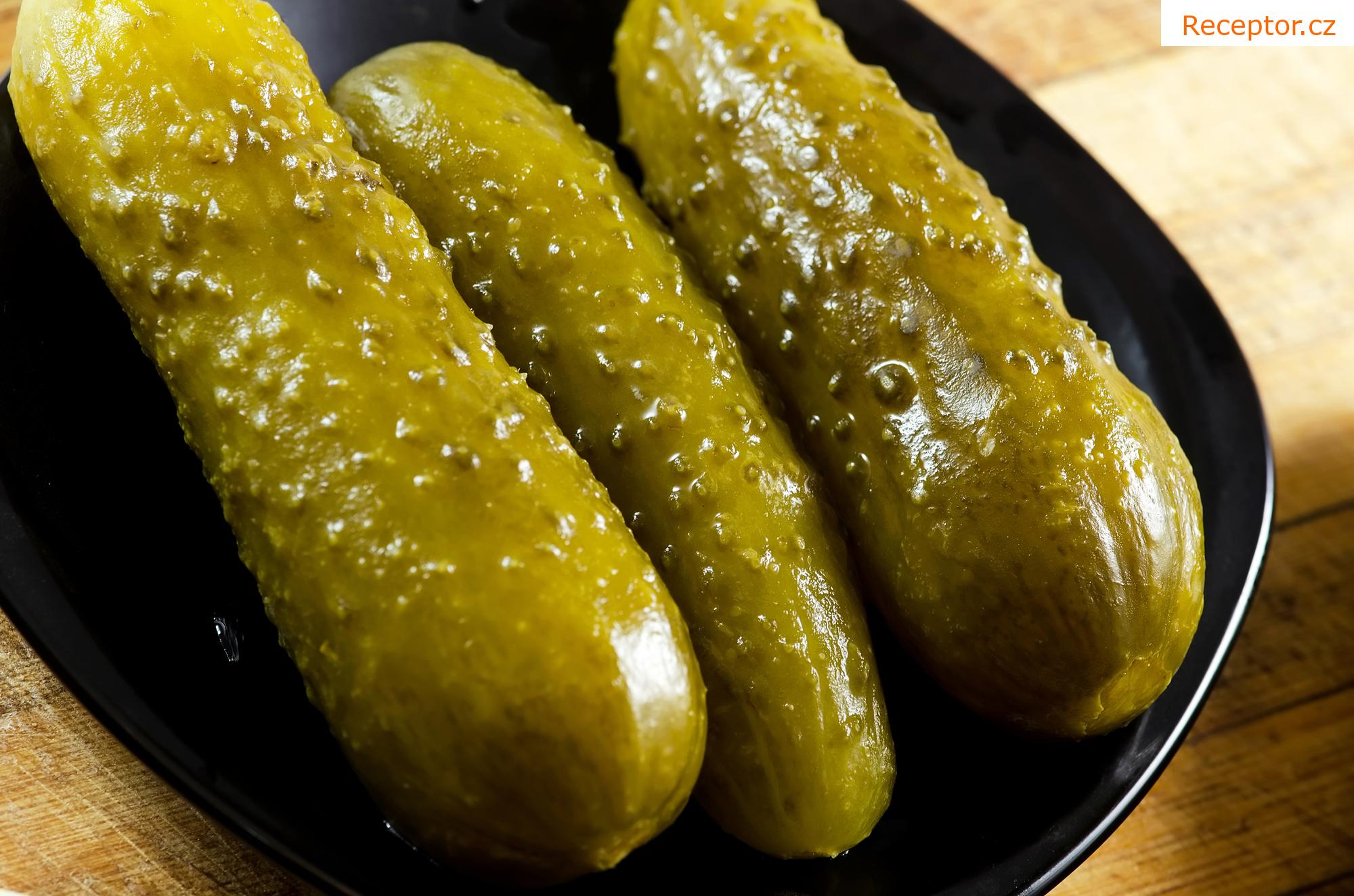 Omáčky M, O, P (meruňková, myslivecká, okurková speciál, z moravské klobásy, papriková)