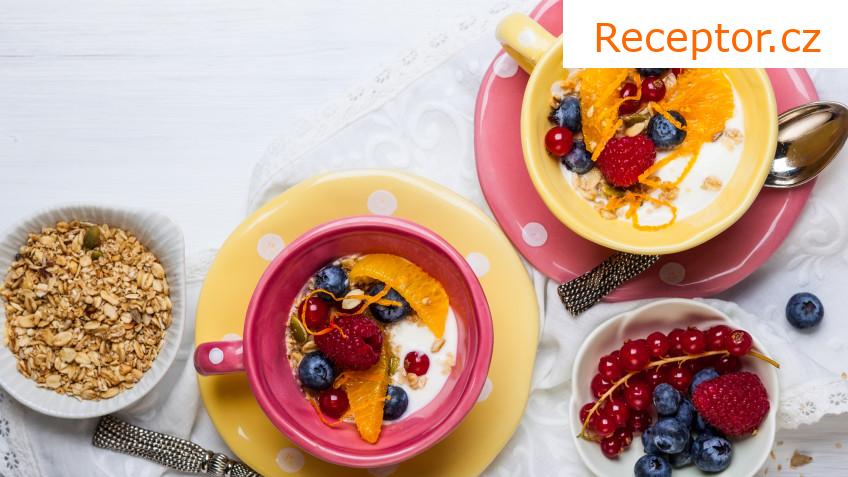 Ovesná kaše s ovocem