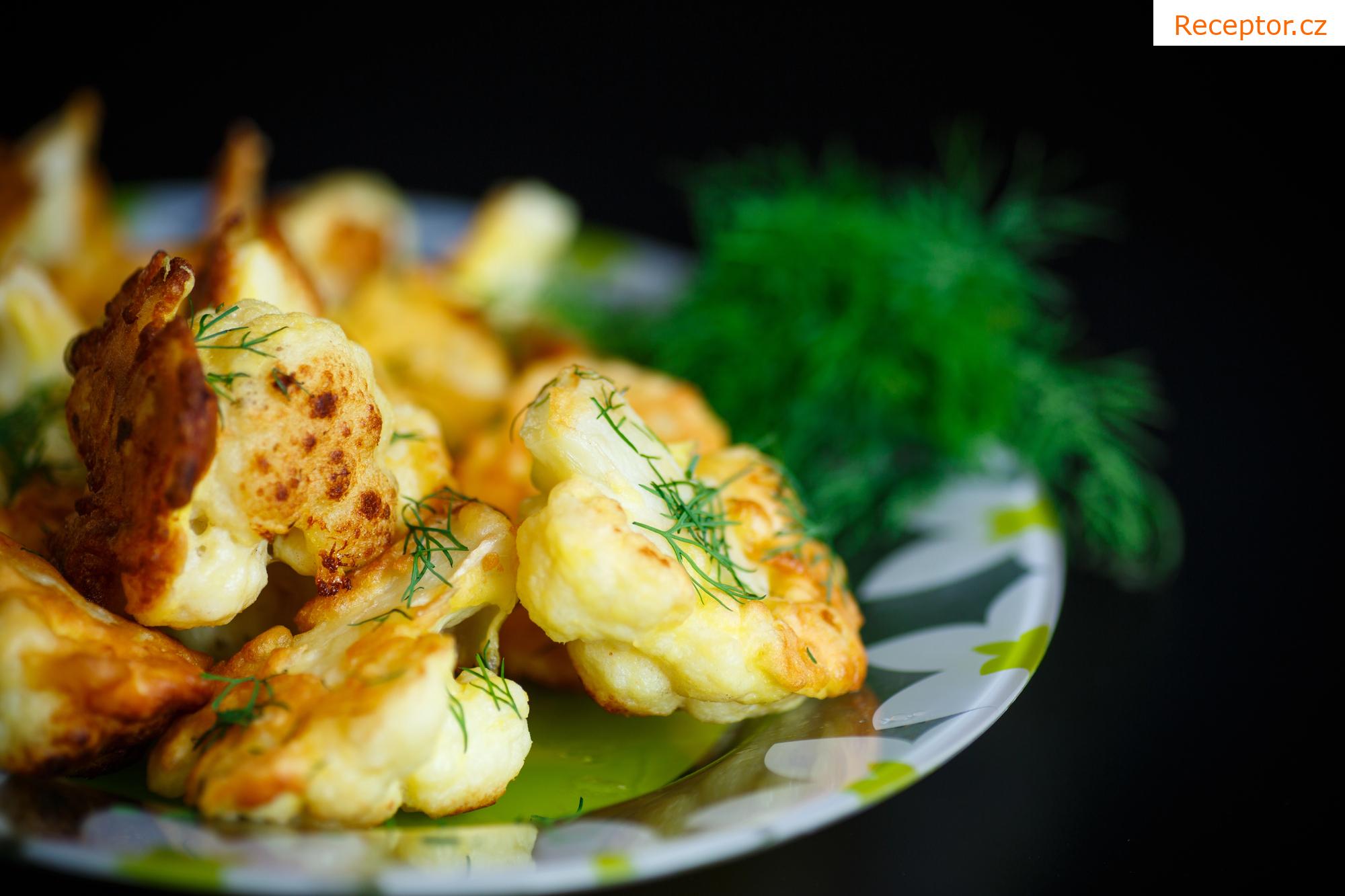 Smažený květák v pikantním těstíčku