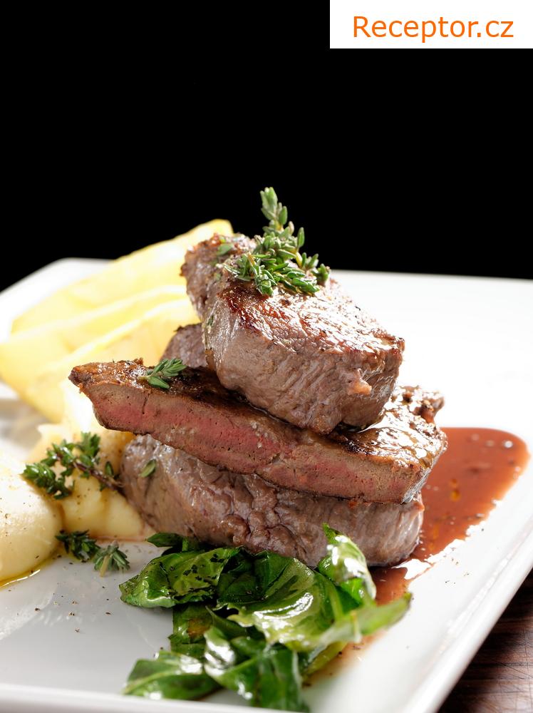 Zvěřinová panenka (hřbet) s houbovou omáčkou